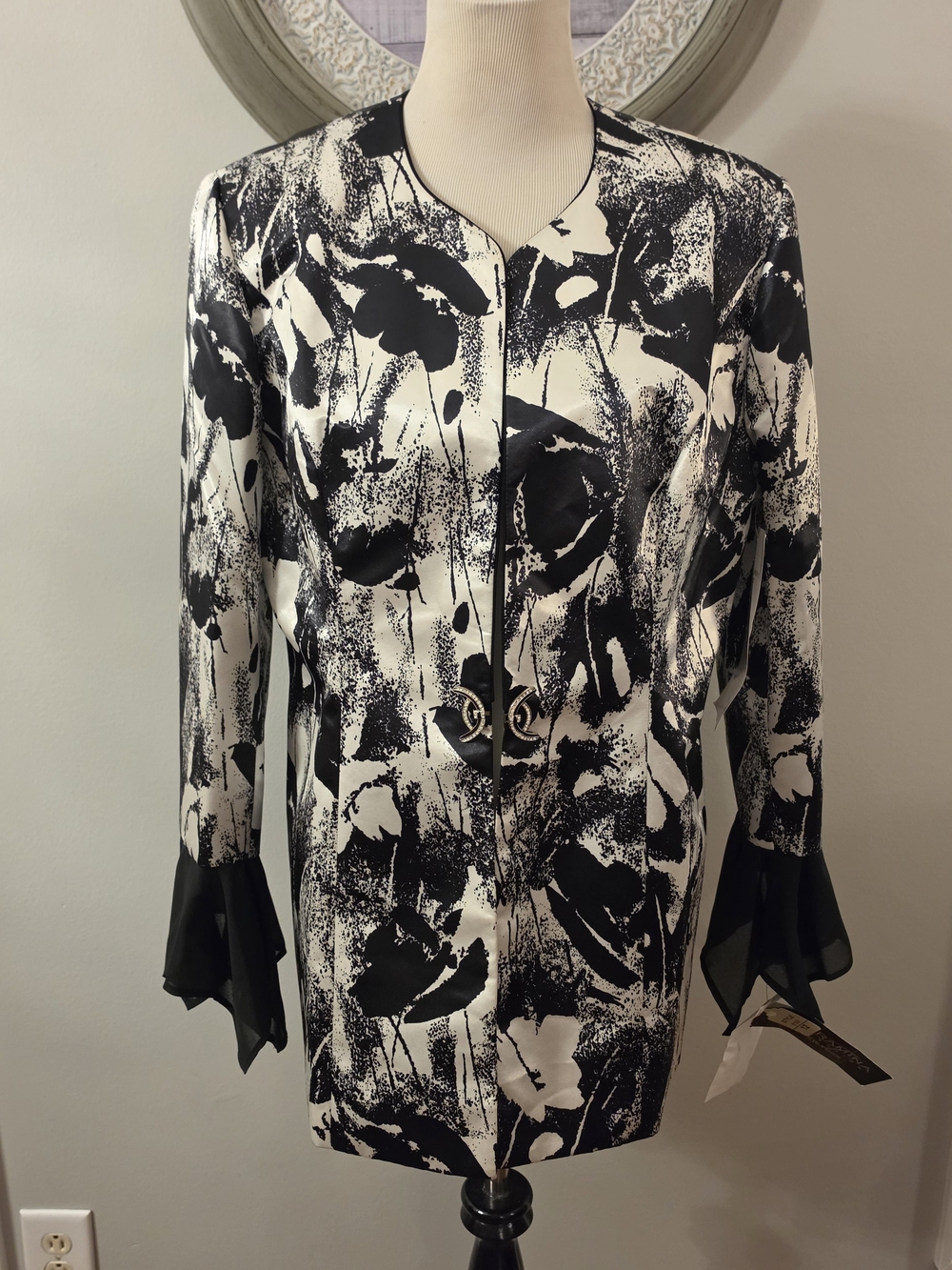 Terramina Collection NY Women’s Abstract Long Lined Blazer 12 Black/White